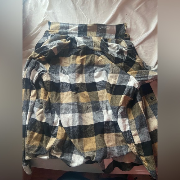 Hollister Fall Collection Flannel M - Picture 2 of 2